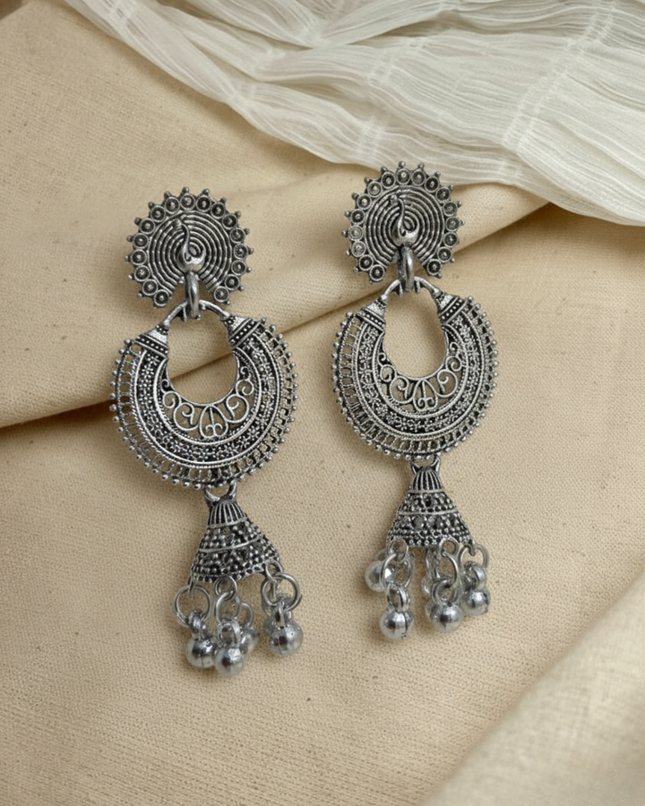 Nayab Chandrika Jhumka