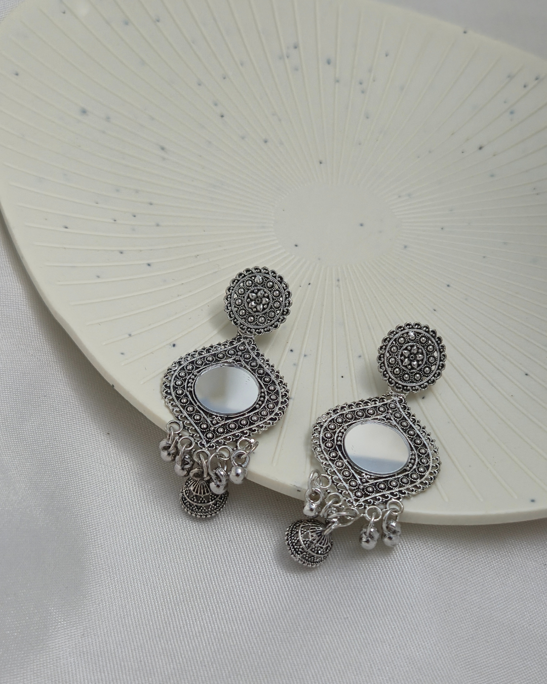 The Ghoomar Glow Jhumka