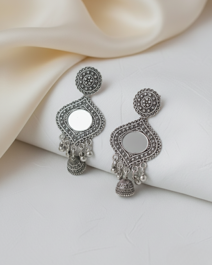 The Ghoomar Glow Jhumka