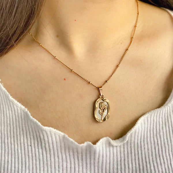 Eternal Rose Necklace – Ivory Bloom